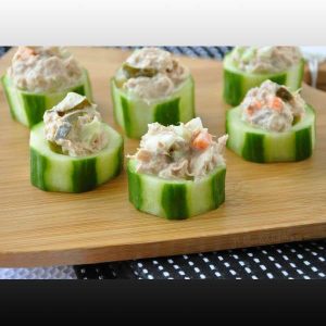 Cucumber cups stuffed with spicy crab for Weight Loss